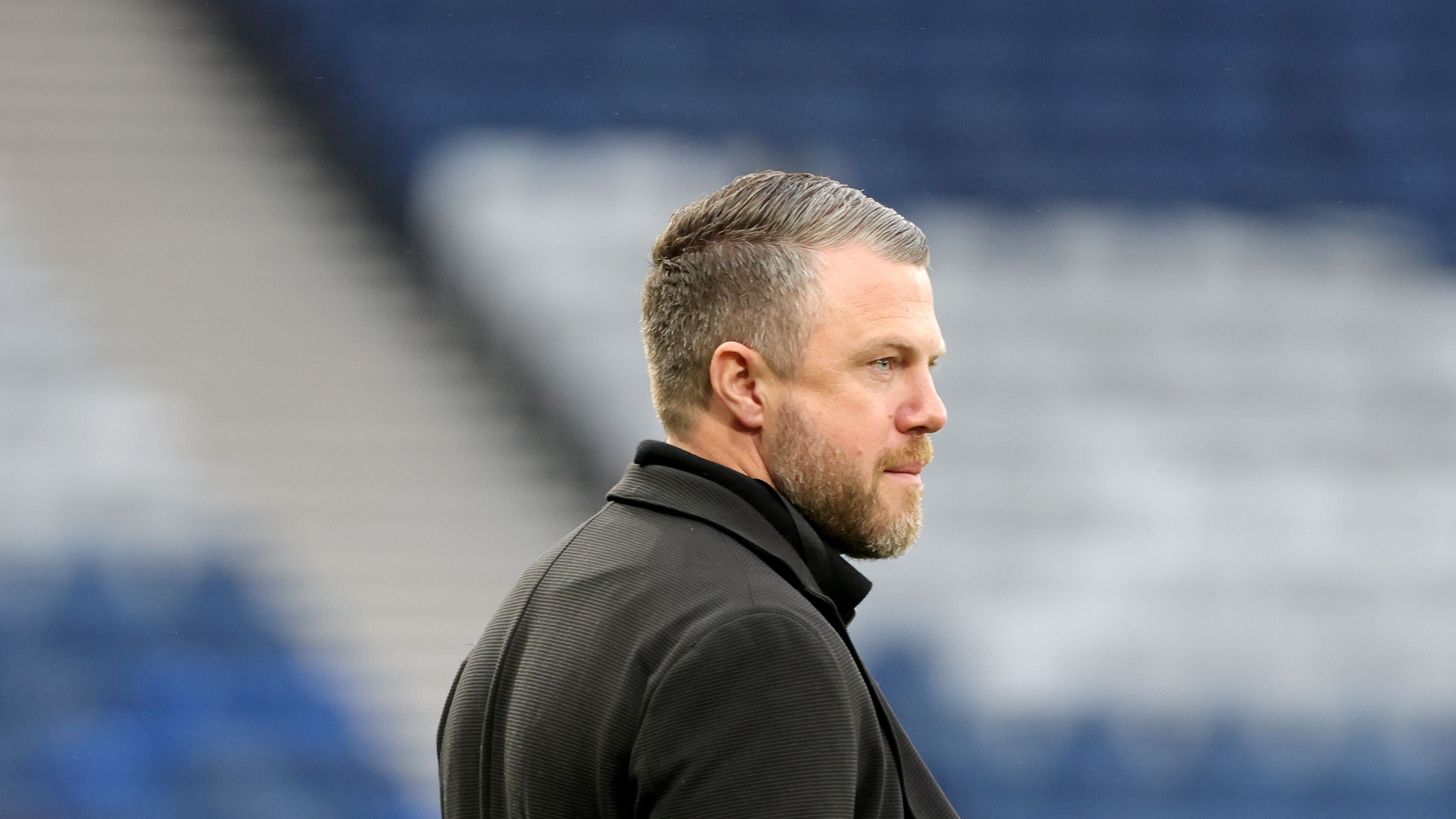 员崭露头角 员崭露头角